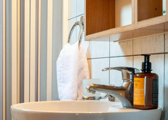 아파트 Helen's With Amazing View 모넴바시아