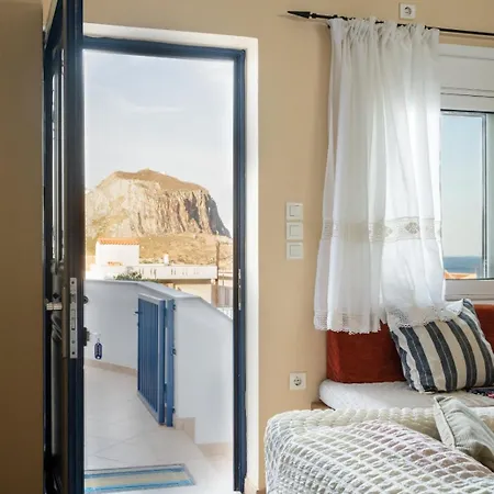 Helen's With Amazing View 公寓