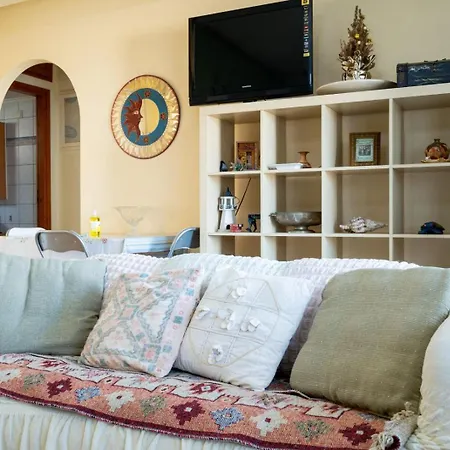 Helen's With Amazing View *