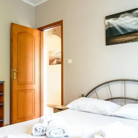 Helen's With Amazing View * 莫奈姆瓦夏