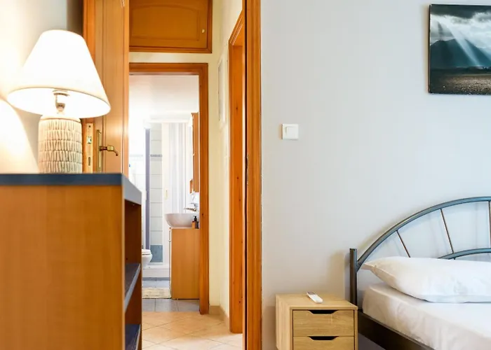 Helen's With Amazing View מונמבאסיה