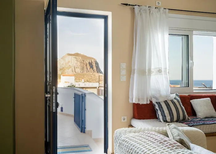 Helen's With Amazing View דירה