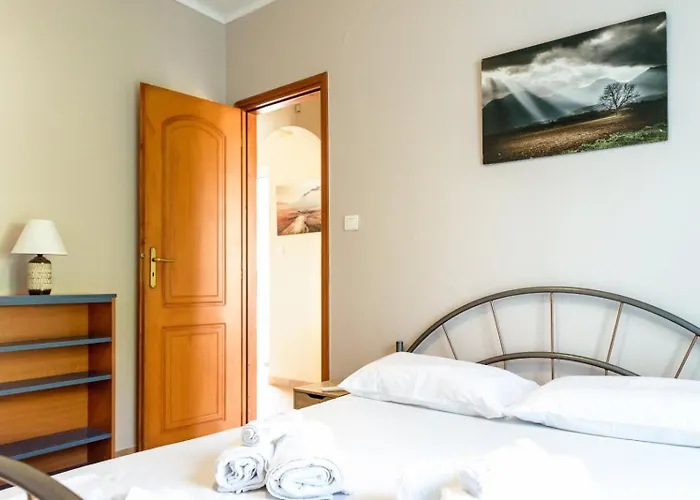 Helen's With Amazing View * מונמבאסיה